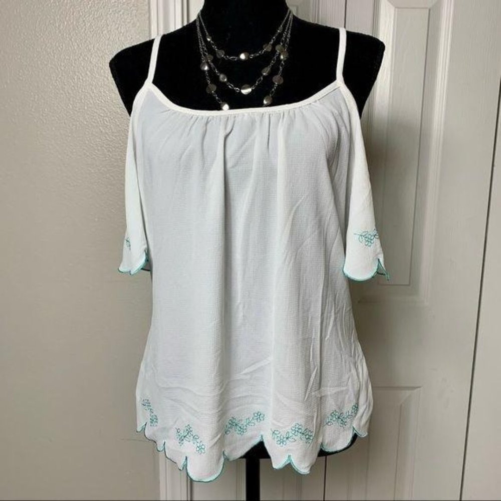 Soulmates Cold Shoulder Embellished Top Sz M